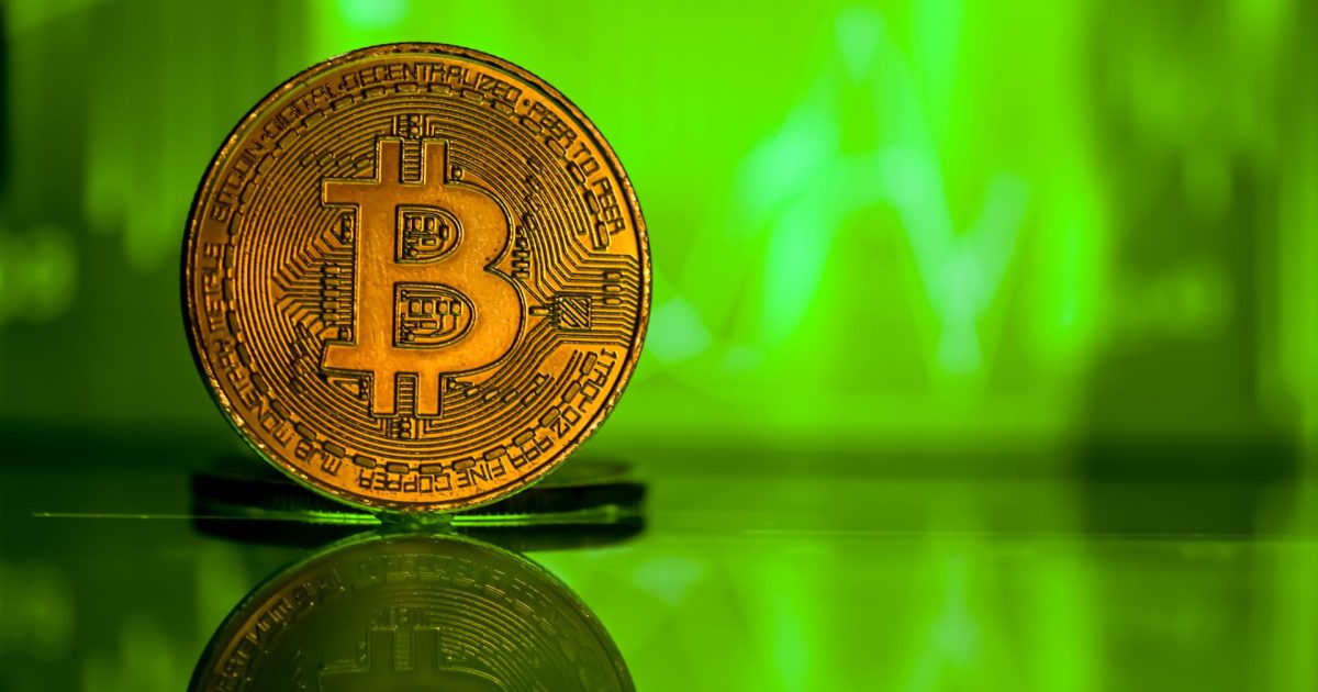 Bitcoin ایک بار پھر 0,000 تک پہنچ گیا ہے کیونکہ ایک ٹھنڈی افراط زر پڑھ کر ایندھن کے خطرے کی بھوک