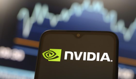 براڈ کام ریلی جاری رہنے کے ساتھ ہی Nvidia اصلاحی علاقے میں گہرائی میں گرتا ہے۔