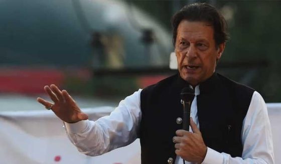 عمران نے اب حکومت کو ‘جائز’ مطالبات پورے کرنے کے لیے 22 دسمبر کا الٹی میٹم دیا ہے۔