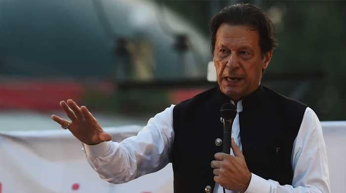 عمران نے اب حکومت کو ‘جائز’ مطالبات پورے کرنے کے لیے 22 دسمبر کا الٹی میٹم دیا ہے۔