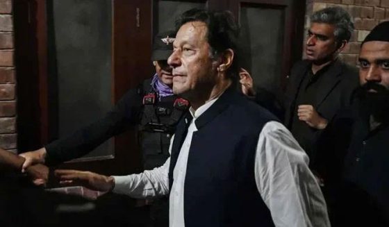 پی ٹی آئی کی مذاکراتی ٹیم کو آج اڈیالہ جیل میں عمران خان سے ملاقات کی اجازت مل گئی۔