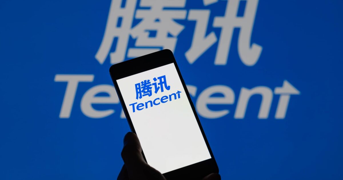 Tencent کے حصص ہانگ کانگ میں 8% گر گئے جب امریکہ نے اسے چینی ملٹری کمپنی نامزد کیا۔