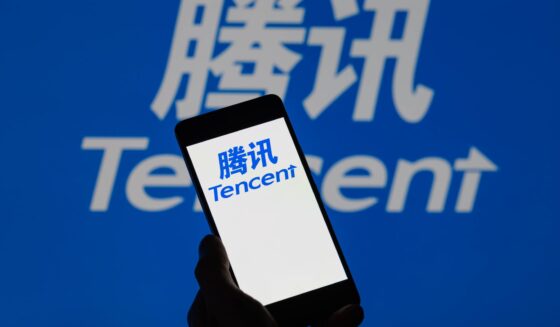 Tencent کے حصص ہانگ کانگ میں 8% گر گئے جب امریکہ نے اسے چینی ملٹری کمپنی نامزد کیا۔