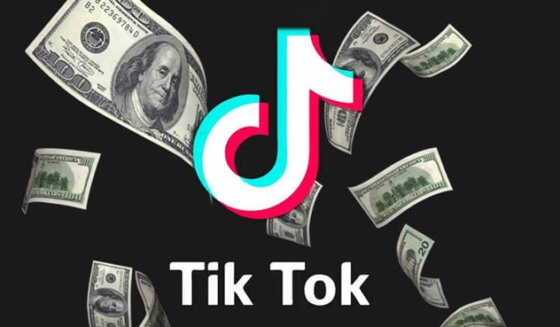 وائرل ویڈیوز سے لاکھوں تک: TikTok کے سب سے بڑے کمانے والے سے ملیں۔