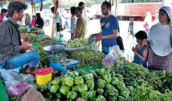 مانسہرا ڈی سی نے رمضان میں منافع بخش افراد پر کریک ڈاؤن کا وعدہ کیا ہے