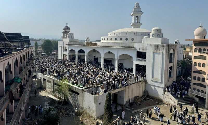 کے پی سی ٹی ڈی نے دہشت گردی کا معاملہ فائل کیا ، نووشیرا سیمینری خودکش بمبار سے متعلق معلومات کے لئے انعام پیش کرتا ہے