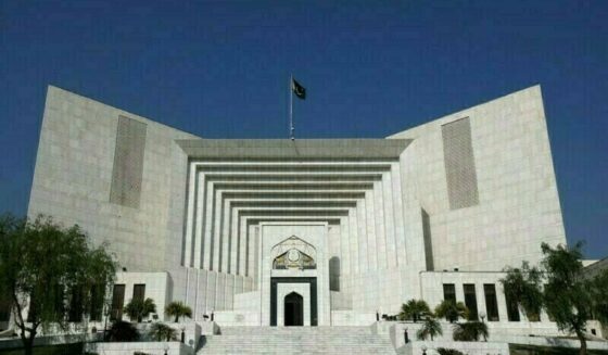 سپریم کورٹ نے عمران کے ریمانڈ کے حصول کے لئے پنجاب حکومت کی درخواست کو پھینک دیا