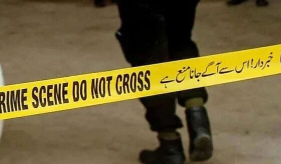 شخص کے قتل کا شبہ ہے ، اس کے ساتھیوں کے ذریعہ 7 سالہ بچے کو گولی مار کر ہلاک کیا گیا