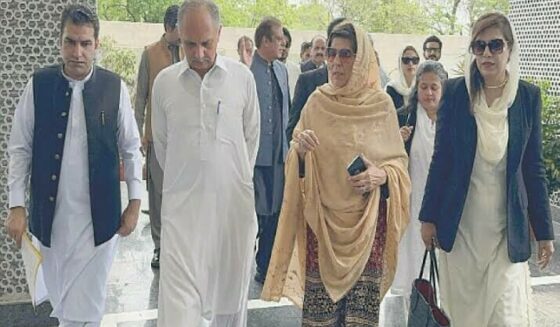 یقین دہانیوں کے باوجود بہنوں نے ایک بار پھر عمران سے ملاقات سے انکار کیا