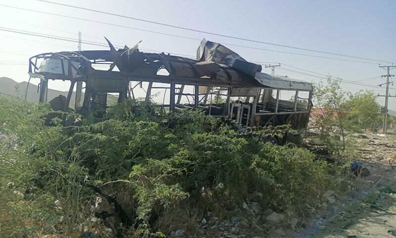 3 بچوں میں سے 3 بچے ، متعدد زخمی ہوتے ہی اسکول بس میں کھوزدر: آئی ایس پی آر میں حملہ آور ہے