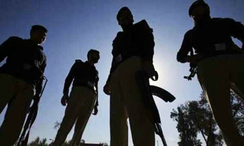 3 سی ٹی ڈی پولیس اہلکار شہید ہوگئے ، 2 دہشت گردوں کے ساتھ آگ کے بدلے میں بنو میں 2 زخمی ہوگئے