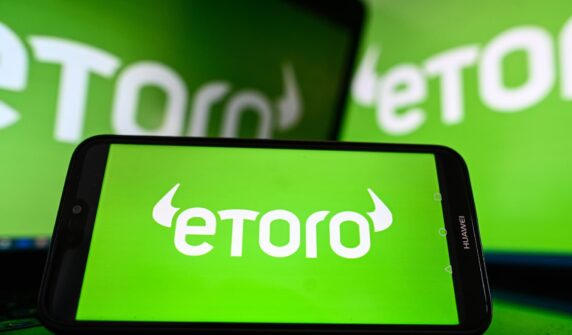 اسٹاک ٹریڈنگ ایپ ETORO نے متوقع حد سے اوپر کی قیمتوں کا تعین کرنے کے بعد نیس ڈیک کی پہلی فلم میں 30 ٪ پوپس