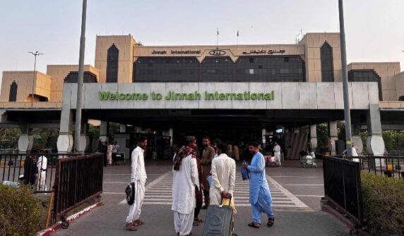 انتظامی امور پرواز کے کاموں میں بڑی رکاوٹوں کا سبب بنتے ہیں
