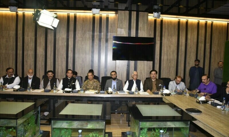 انفارمیشن وزیر ، ڈی جی آئی ایس پی آر قومی سلامتی سے متعلق مختصر سیاسی جماعتیں: سرکاری میڈیا