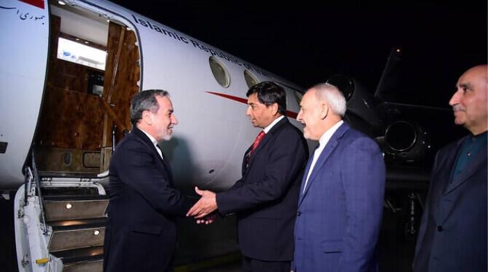 ایران کے وزیر خارجہ پاکستان انڈیا کے تعطل کے درمیان اسلام آباد پہنچے
