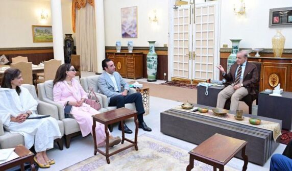 بلوال نے عالمی دارالحکومتوں میں پاکستان کی حیثیت کو اجاگر کرنے کے بارے میں وزیر اعظم کی رہنمائی کی تلاش کی