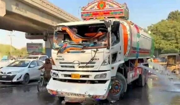 بھاری گاڑیوں کے حادثات سے 132 دن میں 110 ہلاک ہوگئے