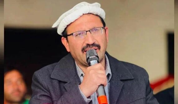 جنید اکبر نے پی اے سی کی کرسی کے طور پر قدم رکھا