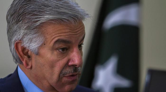 جوہری جنگ کا خطرہ ‘واضح اور حال’ ، خواجہ آصف کو متنبہ کرتا ہے