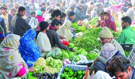 حکومت نے ٹیکس میں اضافے ، آئی ایم ایف کی حمایت یافتہ بجٹ کے تحت سبسڈی میں کٹوتی کا ارادہ کیا ہے ایکسپریس ٹریبیون