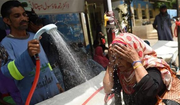مئی کے پہلے ہیٹ ویو کی توقع ہے کہ اس ہفتے ملک کے بیشتر حصوں کو گرفت میں لایا جائے گا