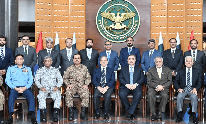 وزیر اعظم شہباز نے آئی ایس آئی ہیڈکوارٹر کے دورے کے دوران ہندوستان کی ‘دھمکی’ کے لئے ملک کی تیاریوں کے بارے میں آگاہ کیا