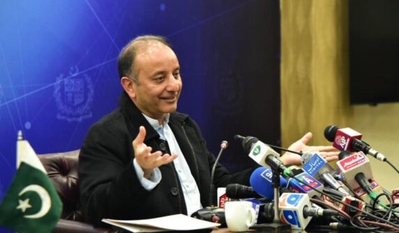 پاکستان ، ADB آب و ہوا کی حکمت عملی کے لئے کاربن مارکیٹوں سے منسلک | ایکسپریس ٹریبیون