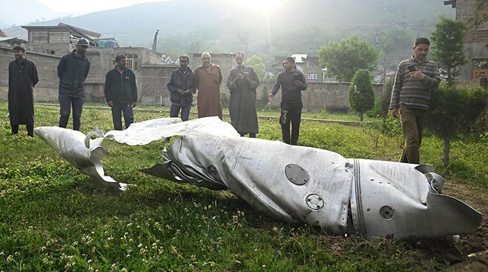 پاکستان نے 5 ہندوستانی لڑاکا جیٹ طیاروں کو ڈاون کیا ، بریگیڈ ہیڈ کوارٹر کو تباہ کردیا ، متعدد چیک پوسٹوں کو پاوولفل انتقامی حملوں میں