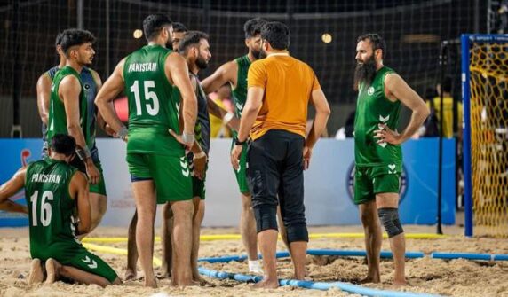 پاکستان نے ایشین بیچ ہینڈ بال چیمپینشپ سیمی فائنل میں پہنچنے کے لئے سعودی عرب کو شکست دی