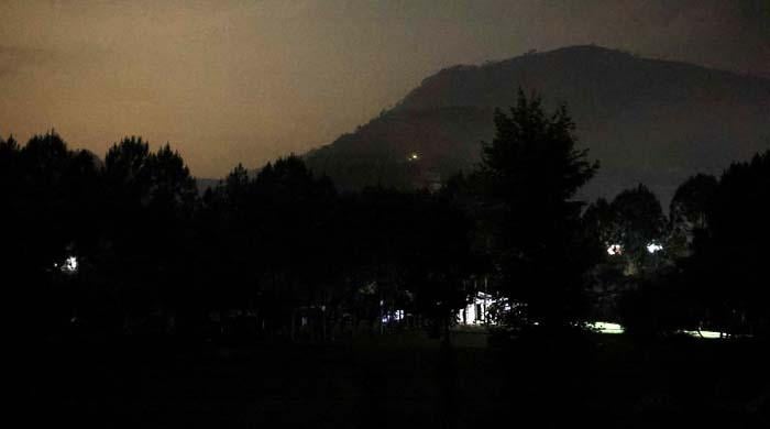 پاکستان نے پانچ ہندوستانی جیٹ طیاروں کو گولی مار دی ، انتقامی حملوں میں بریگیڈ ہیڈ کوارٹر کو تباہ کردیا