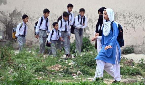 پنجاب اسکولوں کو موسم گرما کی ابتدائی تعطیلات نہیں مل رہی ہیں