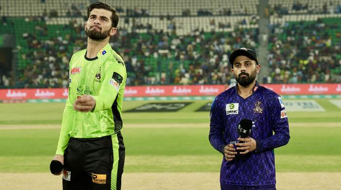 پی ایس ایل 10: کوئٹہ گلیڈی ایٹرز نے ٹاس جیت لیا ، لاہور قلندرس کے خلاف پہلے باؤل کا انتخاب کریں