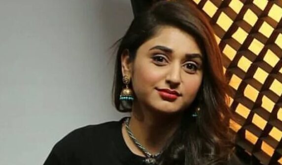 ڈینیا اینور نے ہندوستانی فنکاروں کے بائیکاٹ کا مطالبہ کیا
