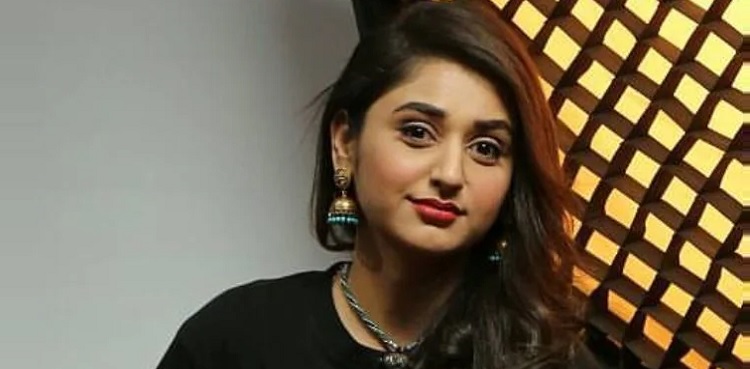 ڈینیا اینور نے ہندوستانی فنکاروں کے بائیکاٹ کا مطالبہ کیا