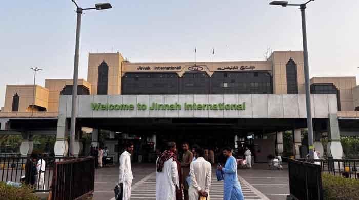 کراچی میں فلائٹ آپریشنز کا دوبارہ آغاز ، تمام بڑے ہوائی اڈوں ‘مکمل طور پر آپریشنل’: PAA