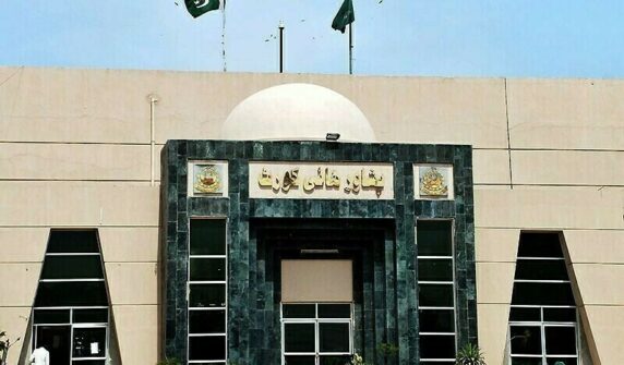 کے پی سروس ٹریبونل نے ڈی جی کی معلومات کو ہٹانے پر حملہ کیا