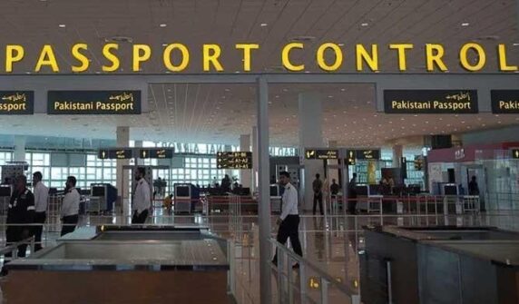 ہندوستان کے ساتھ جھڑپوں کے درمیان تمام پروازوں کے لئے پاکستان نے فضائی حدود کو بند کردیا