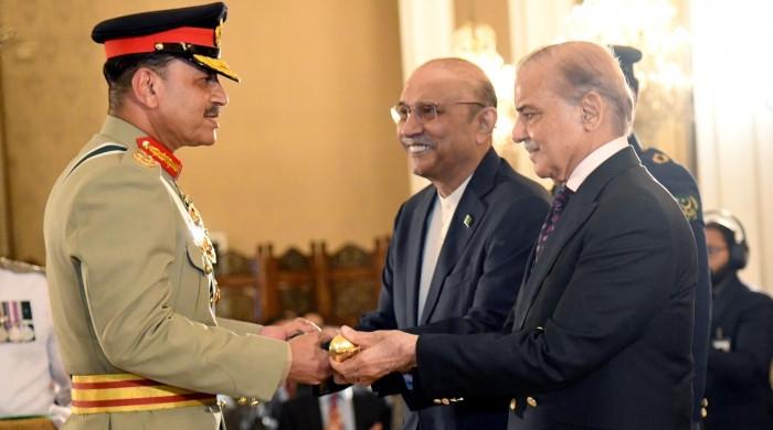 یہاں کے پی سی ایم گانڈاپور نے کوس عاصم منیر کی فیلڈ مارشل تقریب سے کیوں محروم کیا